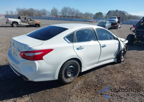 2016 Nissan Altima 2.5/2.5 S/2.5 Sl/2.5 Sr/2.5 Sv z USA, uszkodzony, nr VIN 1N4AL3AP8GN358362